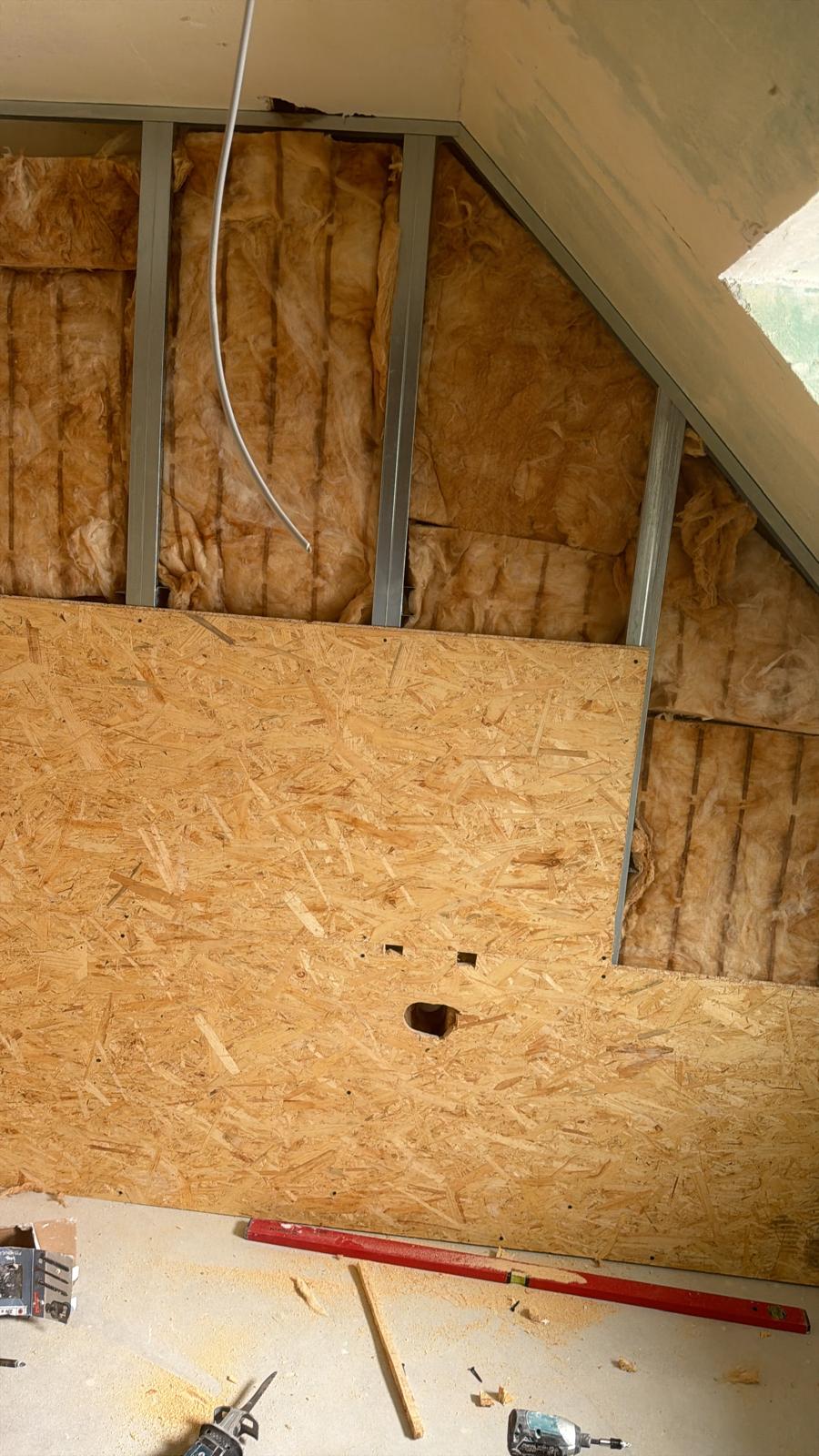 Gedämmte Dachschräge mit OSB-Beplankung